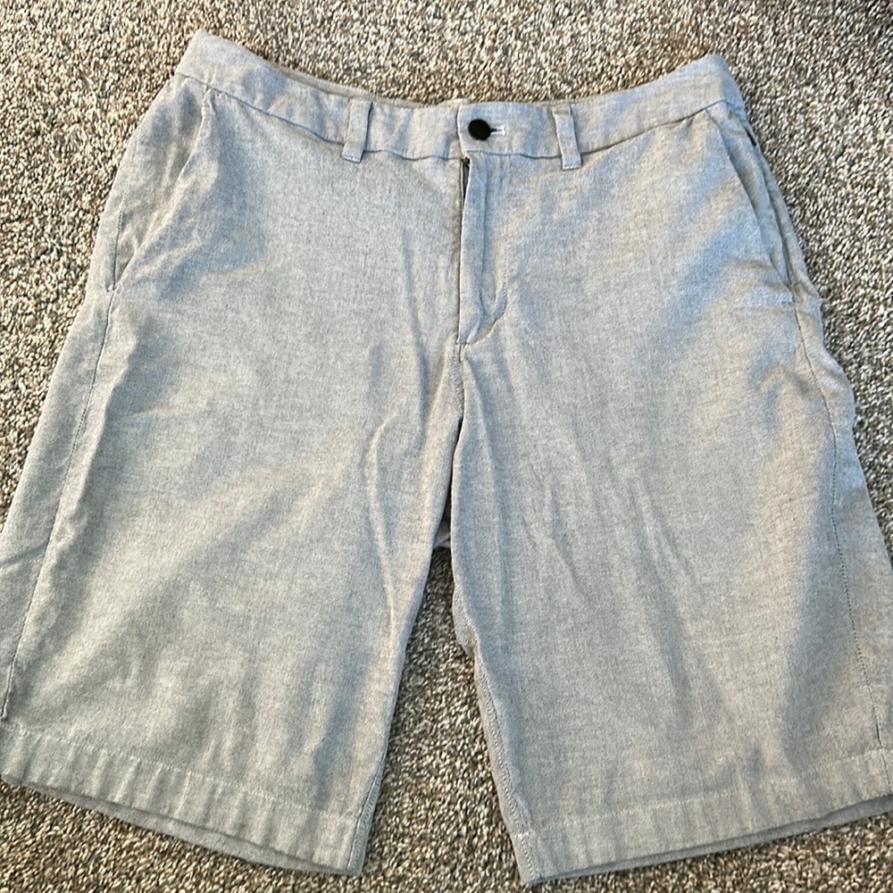 Lululemon light gray shorts size 32